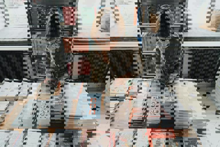 Suben las ventas de libros en papel tras tendencia de desconexión digital